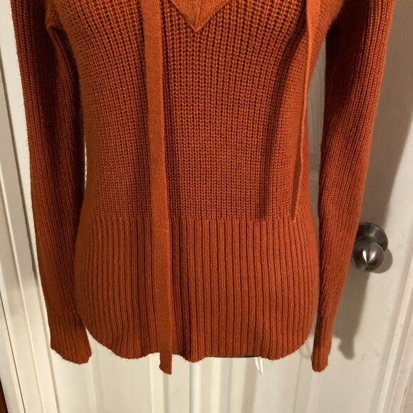Say What Sweater Women’s Size Small Orange V Neck Tied Long Sleeve Pullover - Picture 4 of 9